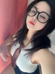 园区潮喷性感萝莉少妇