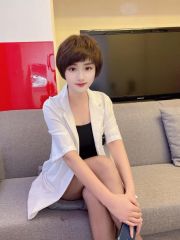 黄埔黑丝制服御姐