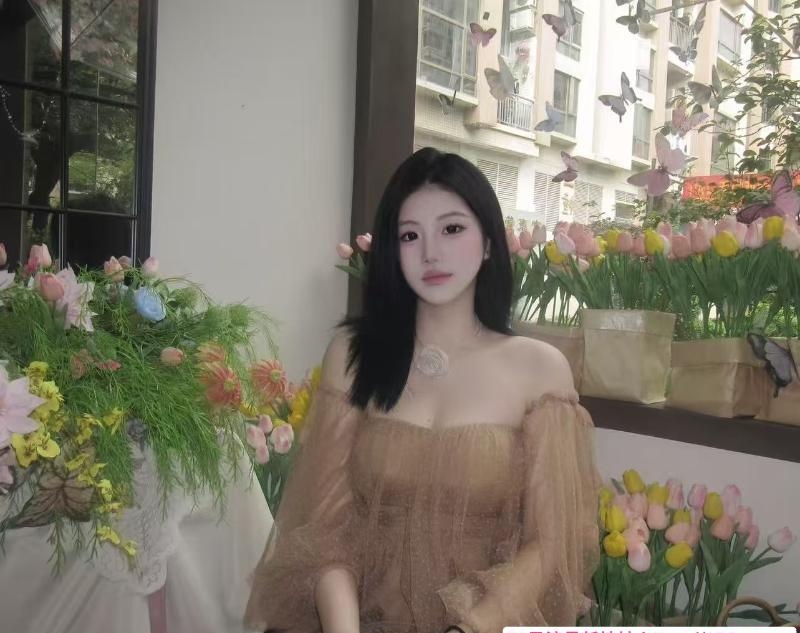 福田长腿大胸嫩妹 