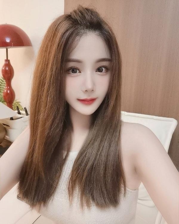 性感身材大胸颜值绾绾