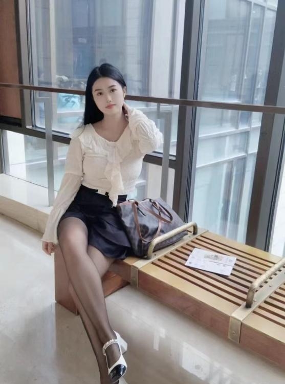 南城丝足翘臀喵喵