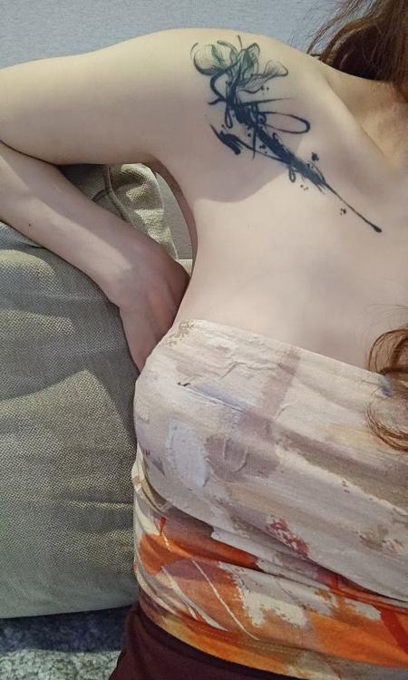 口活一流的纹身少妇