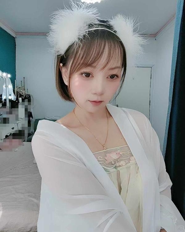 可御可甜的小羽