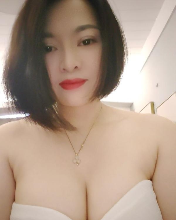 身材丰满骚少妇