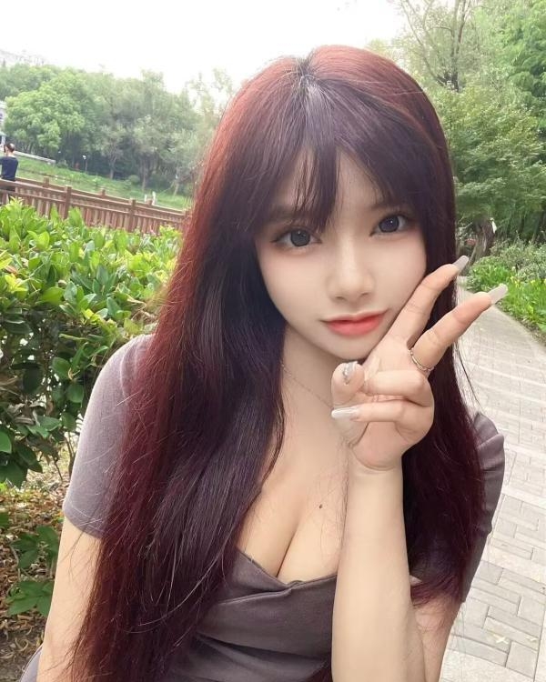 浦东大胸妹子小小