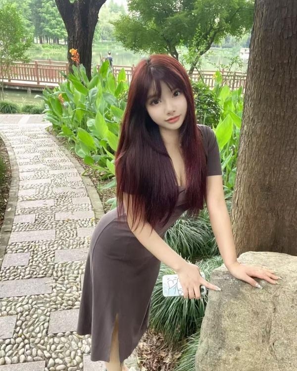 浦东大胸妹子小小