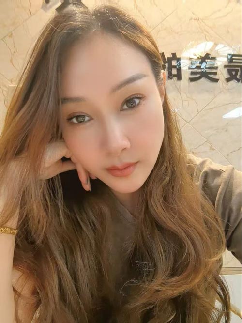 丰台角门东新人 刚从深圳来北京 五官精致 照片绝对真实