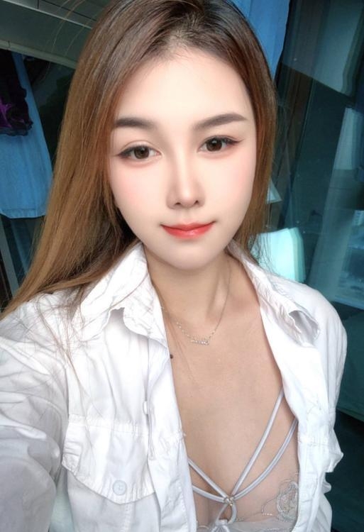 服务到位风骚妹子