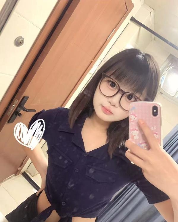 颜值在线三点粉两嫩妹