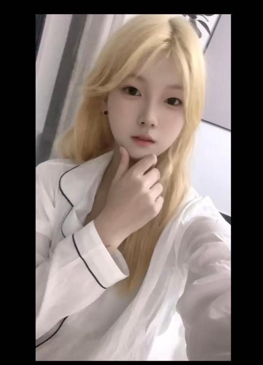 颜值在线三点粉两嫩妹