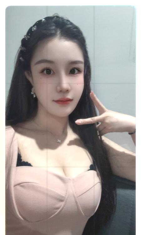 大奶健身媛西宝