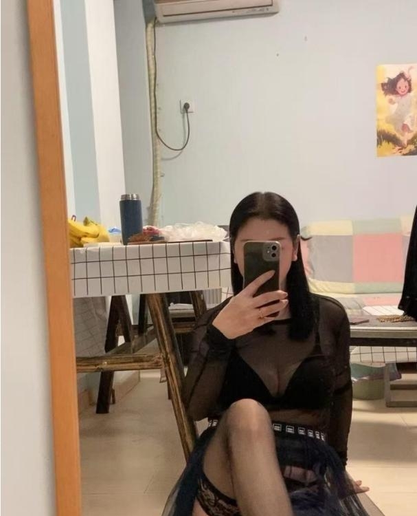 包夜大胸轻熟女