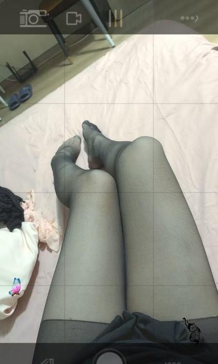 拥有E罩杯的苗条女