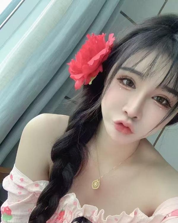汉口美女蓝齐儿姐妹花