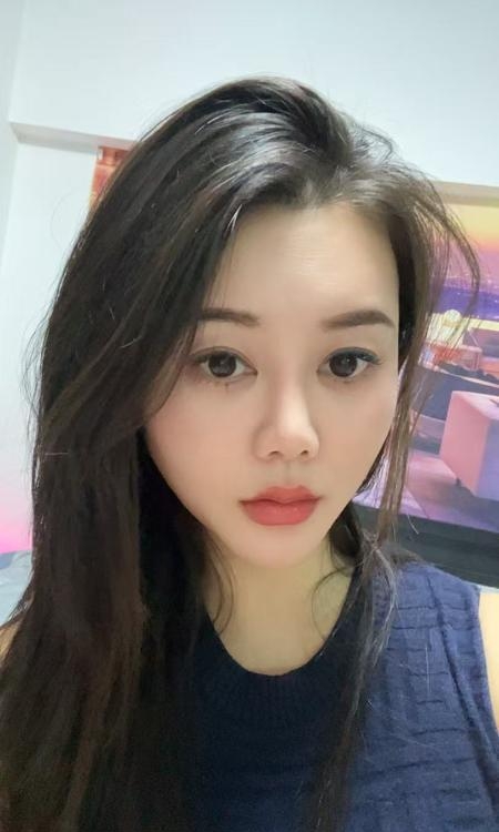 麦地蛇吻妹果果