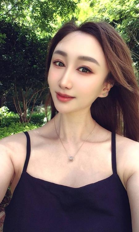 服务型大胸气质御姐