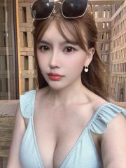 服务系颜值诗诗