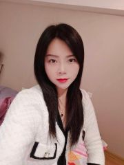 性价比很高的大胸妹子