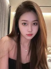 义乌胸大肤白小姐姐