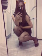 反差娇小骚女友希希