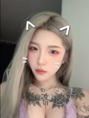 00后纹身精神小妹